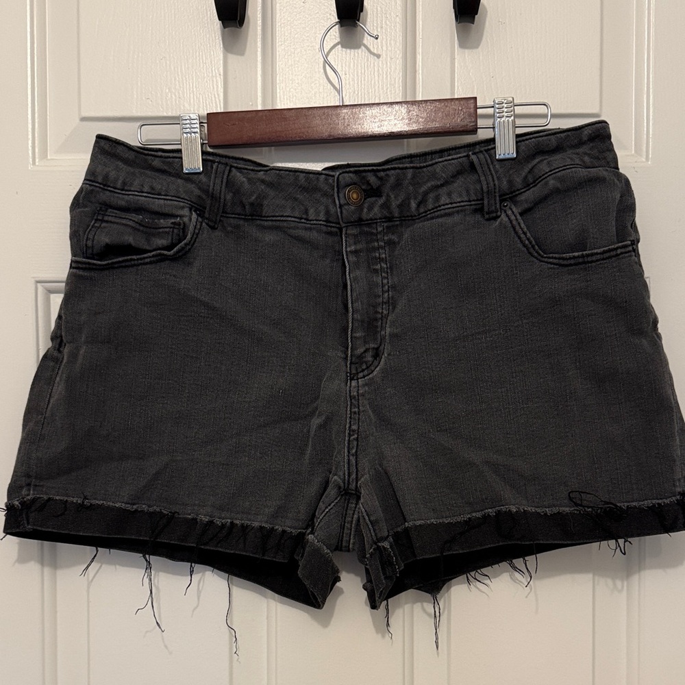 Time and Tru Dark Gray Jean Shorts